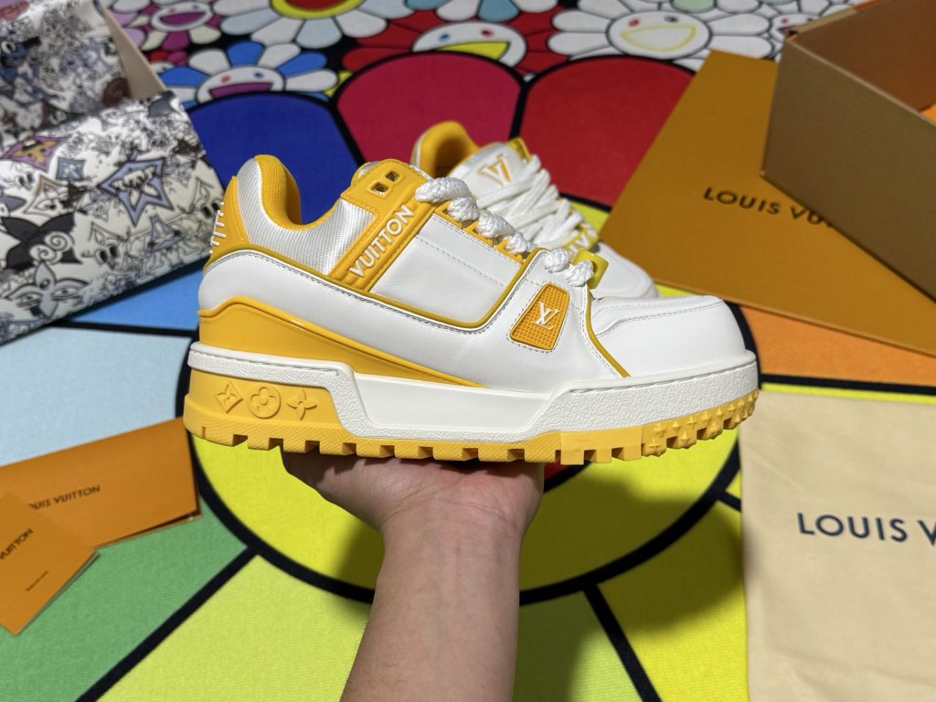 Louis Vuitton Sneakers in Denim
