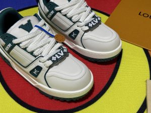 Louis Vuitton Sneakers in Denim