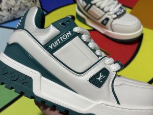 Louis Vuitton Sneakers in Denim