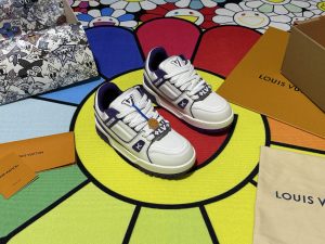 Louis Vuitton Sneakers in Denim