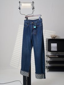 Louis Vuitton Pants in Denim