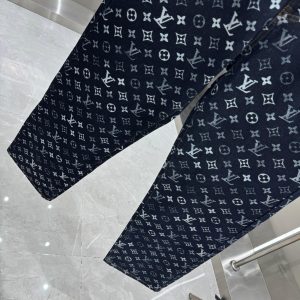 Louis Vuitton Pants in Black