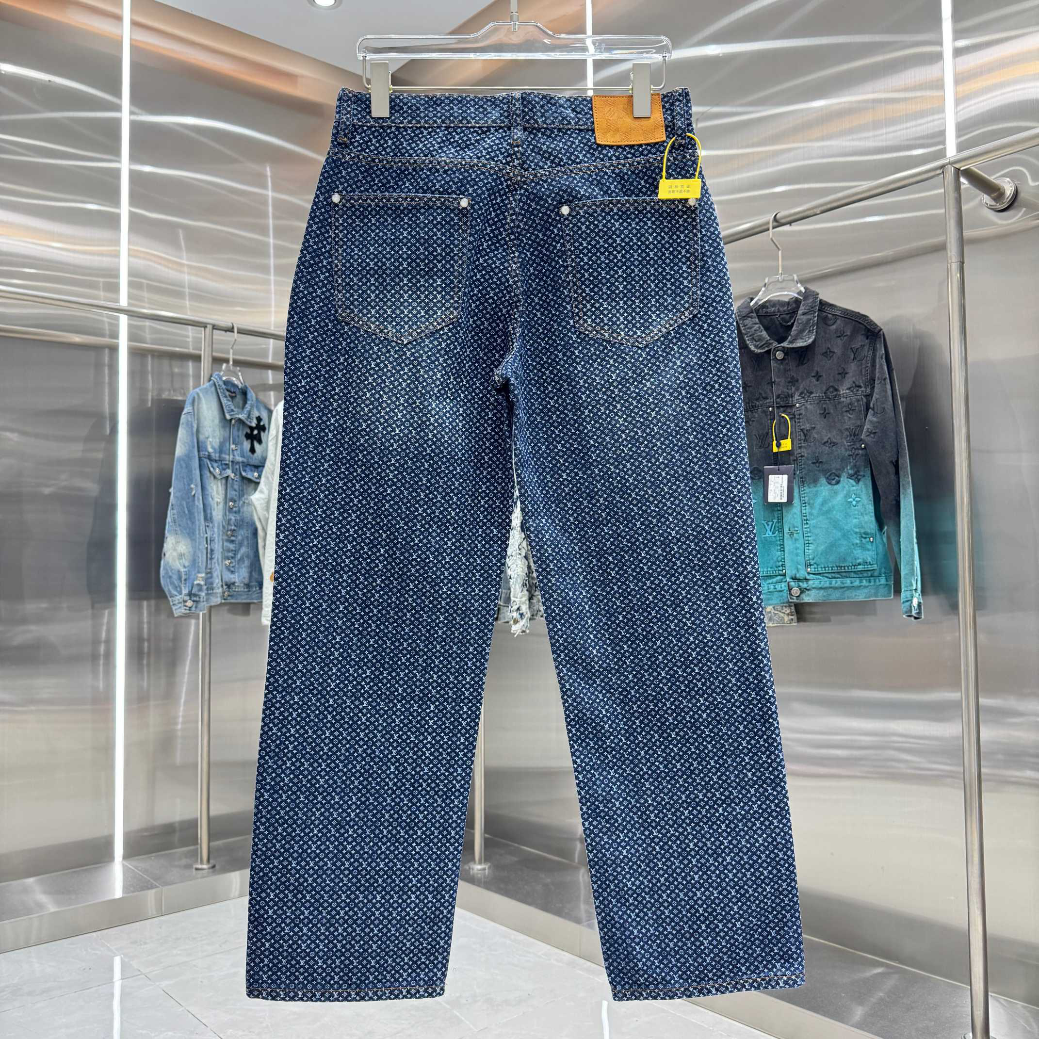 Louis Vuitton Pants in Blue