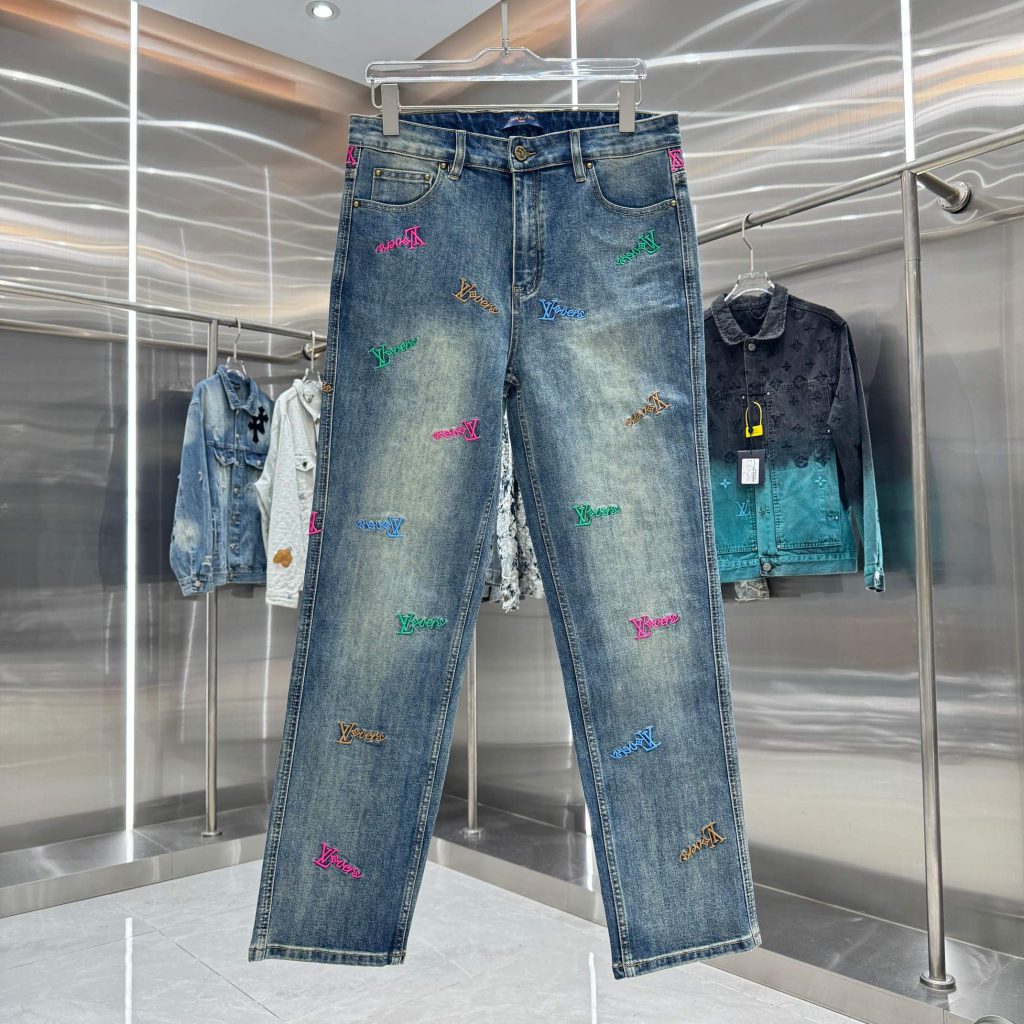 Louis Vuitton Pants in Blue