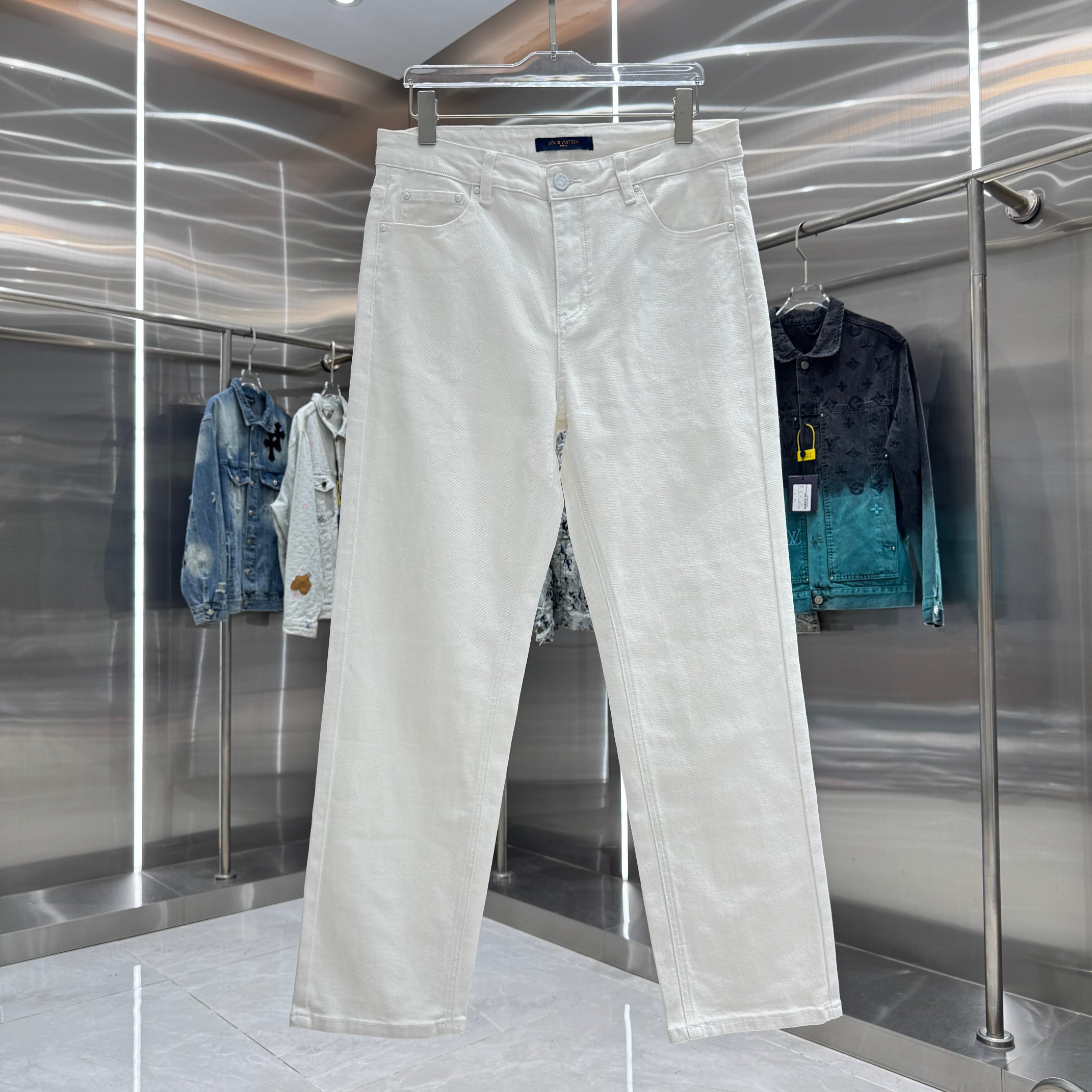Louis Vuitton Pants in White