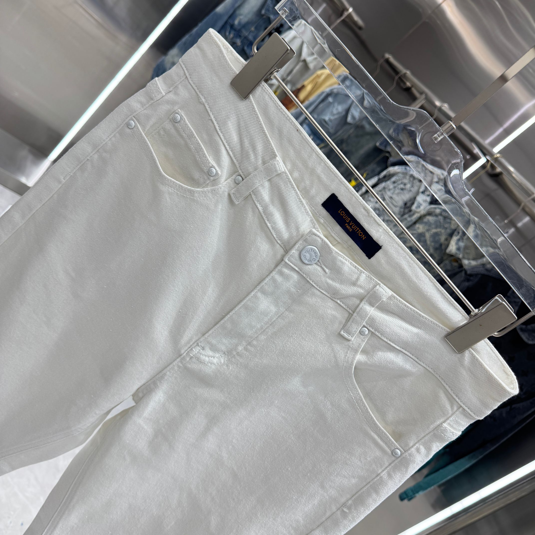 Louis Vuitton Pants in White