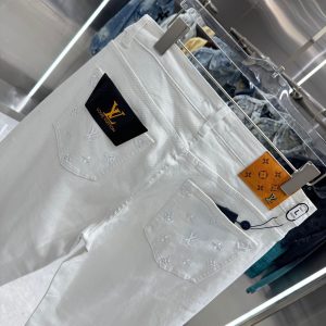 Louis Vuitton Pants in White