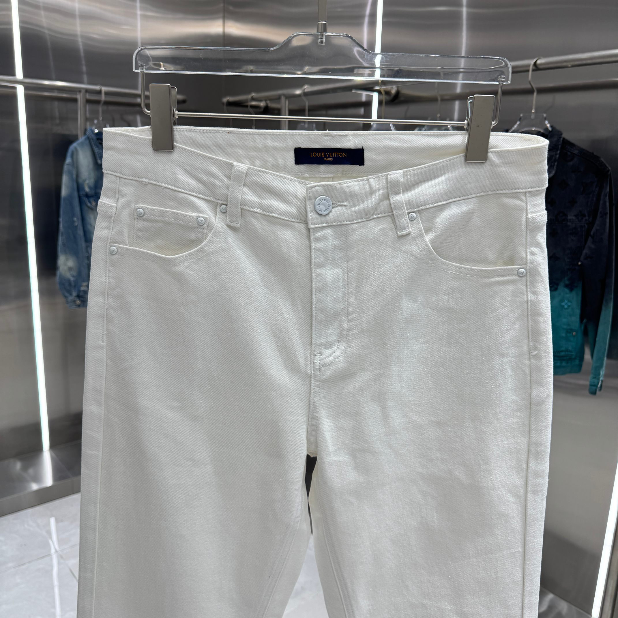Louis Vuitton Pants in White