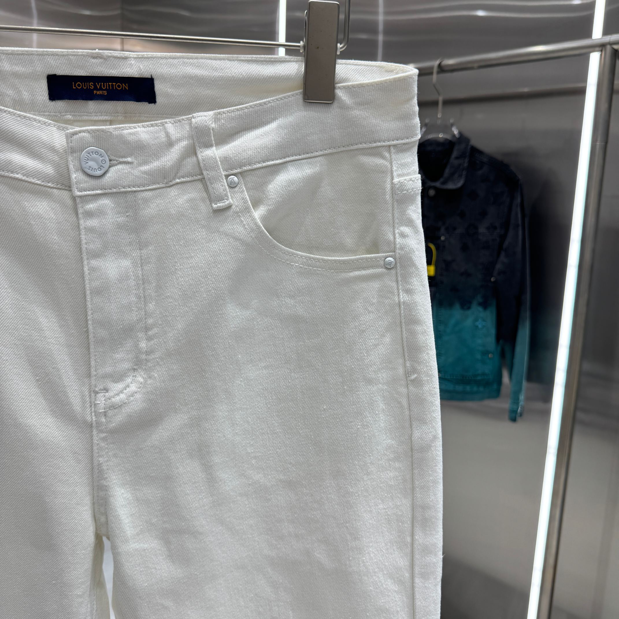 Louis Vuitton Pants in White