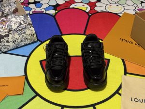 Louis Vuitton Sneakers in Denim