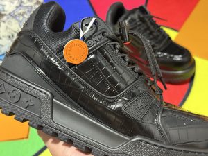 Louis Vuitton Sneakers in Denim