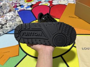 Louis Vuitton Sneakers in Denim