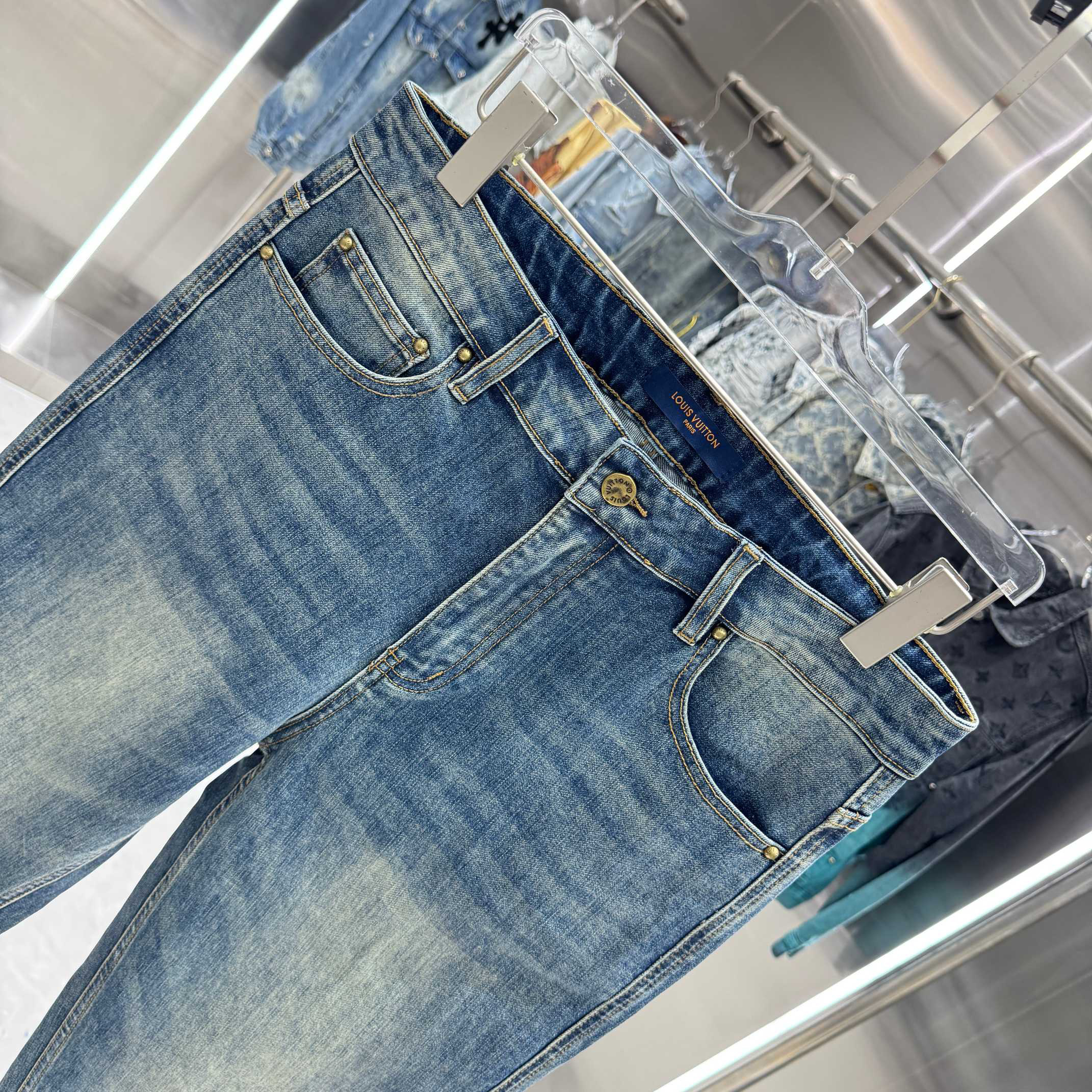 Louis Vuitton Pants in Blue