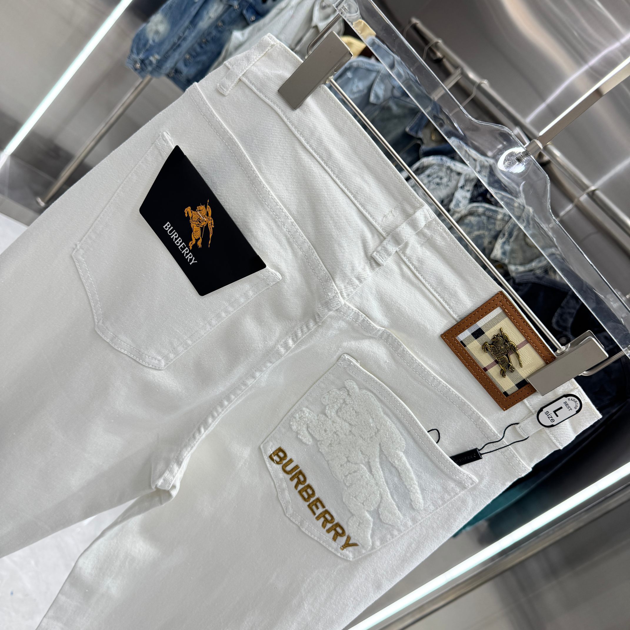 Burberry Pants in White