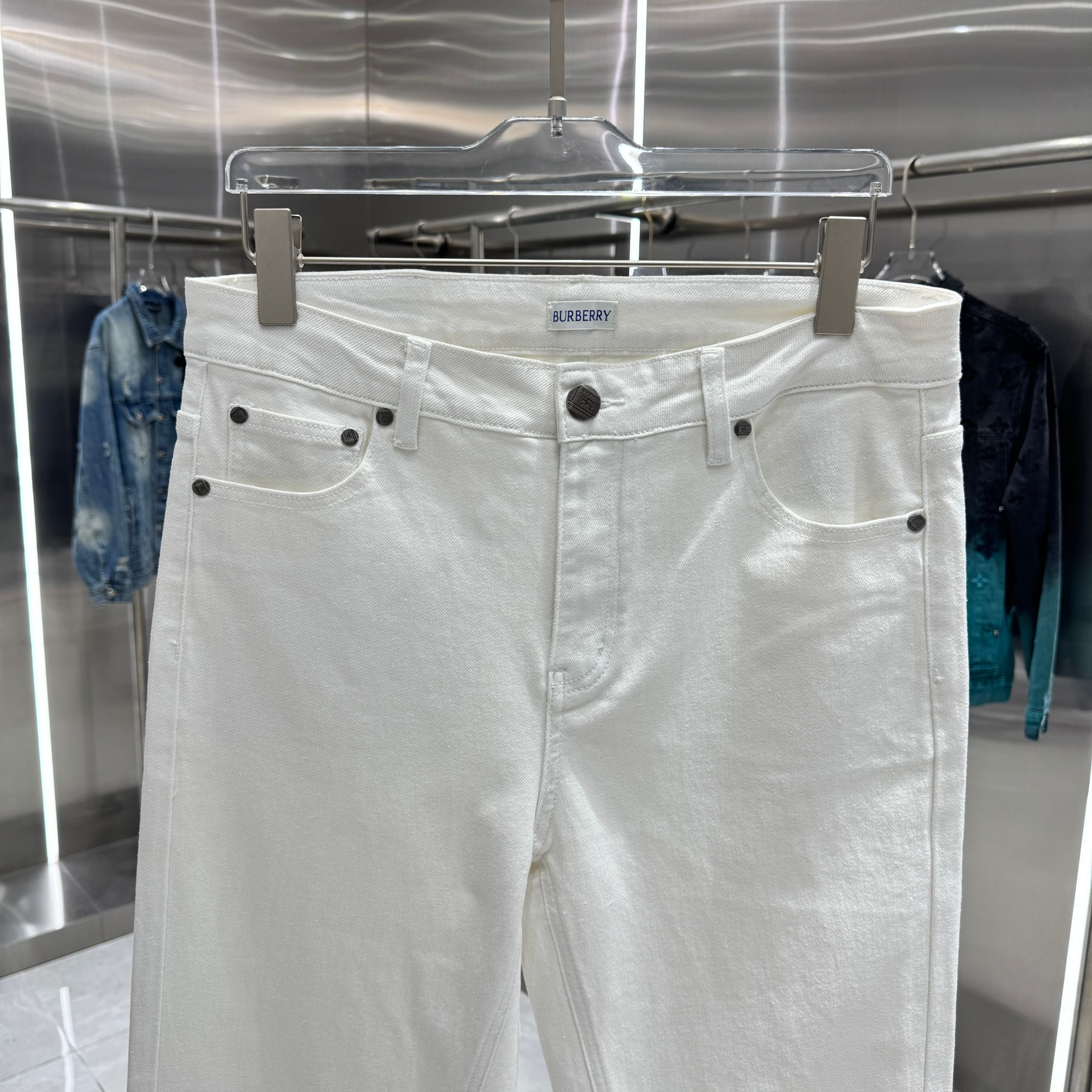 Burberry Pants in White