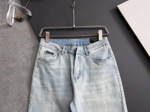 Pants in Denim