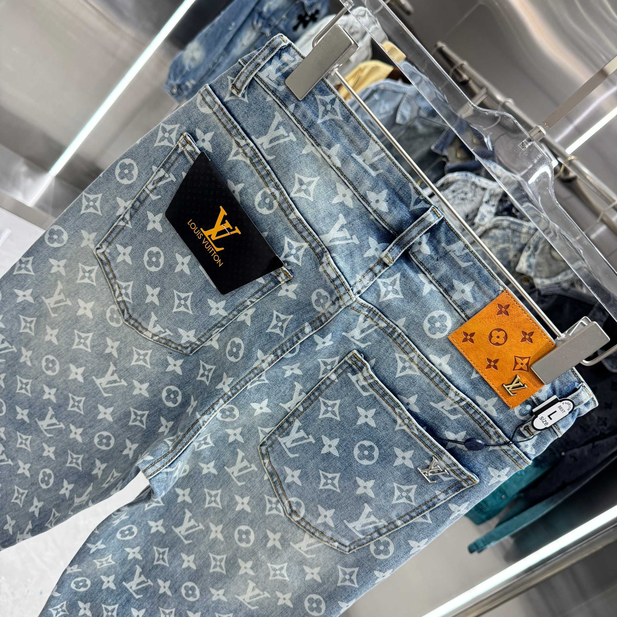 Louis Vuitton Pants in Blue