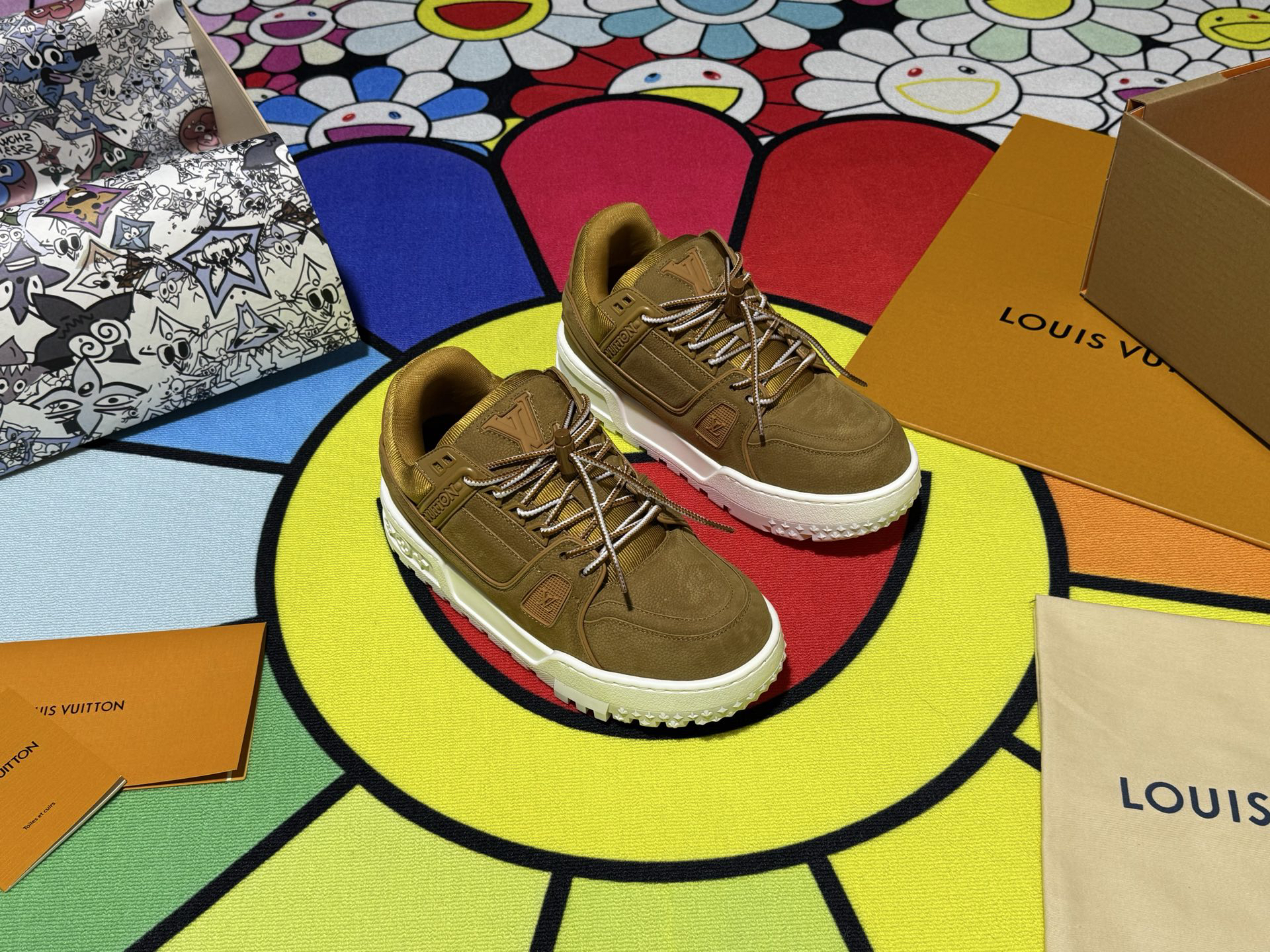 Louis Vuitton Sneakers in Denim