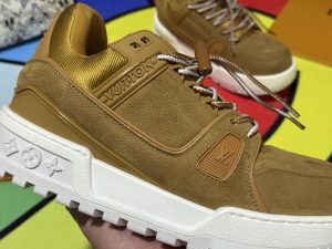 Louis Vuitton Sneakers in Denim