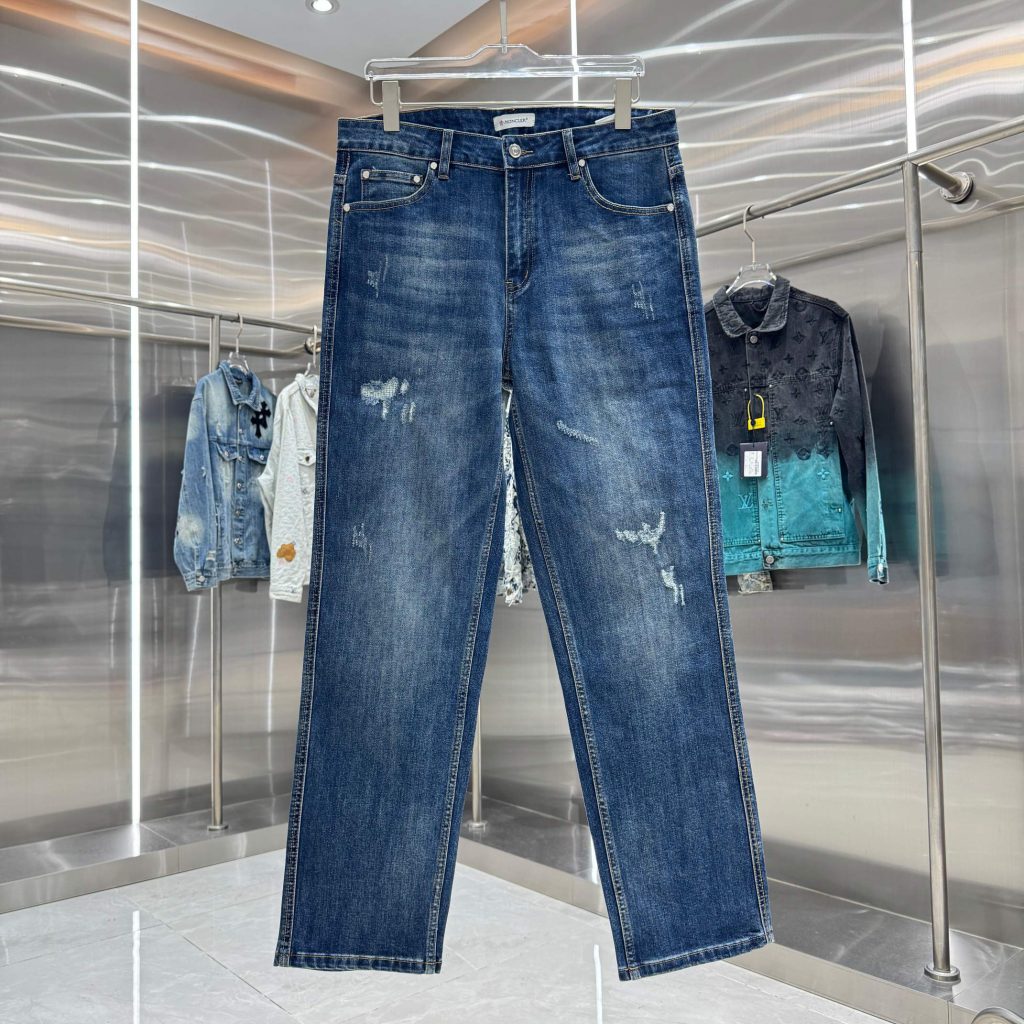 Moncler Pants in Blue