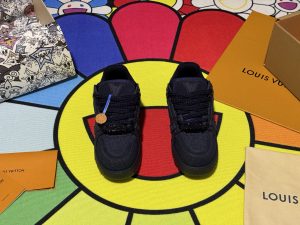 Louis Vuitton Sneakers in Denim