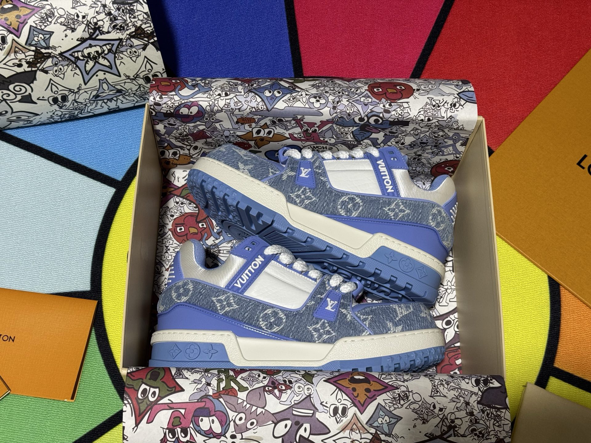 Louis Vuitton Sneakers in Denim