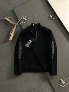 Hoodie in Black