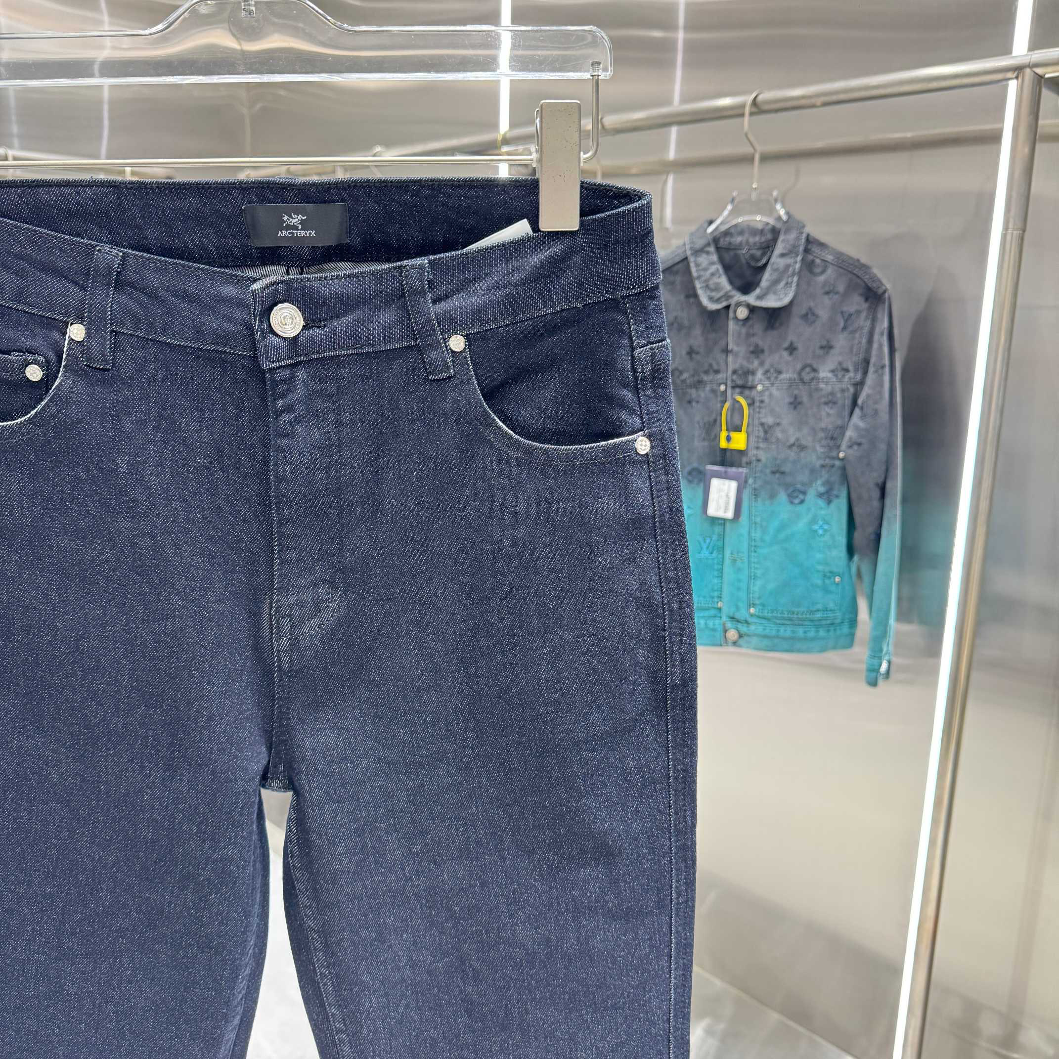 Pants in Denim