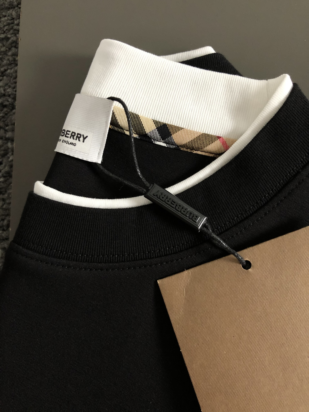 Hoodie in Black