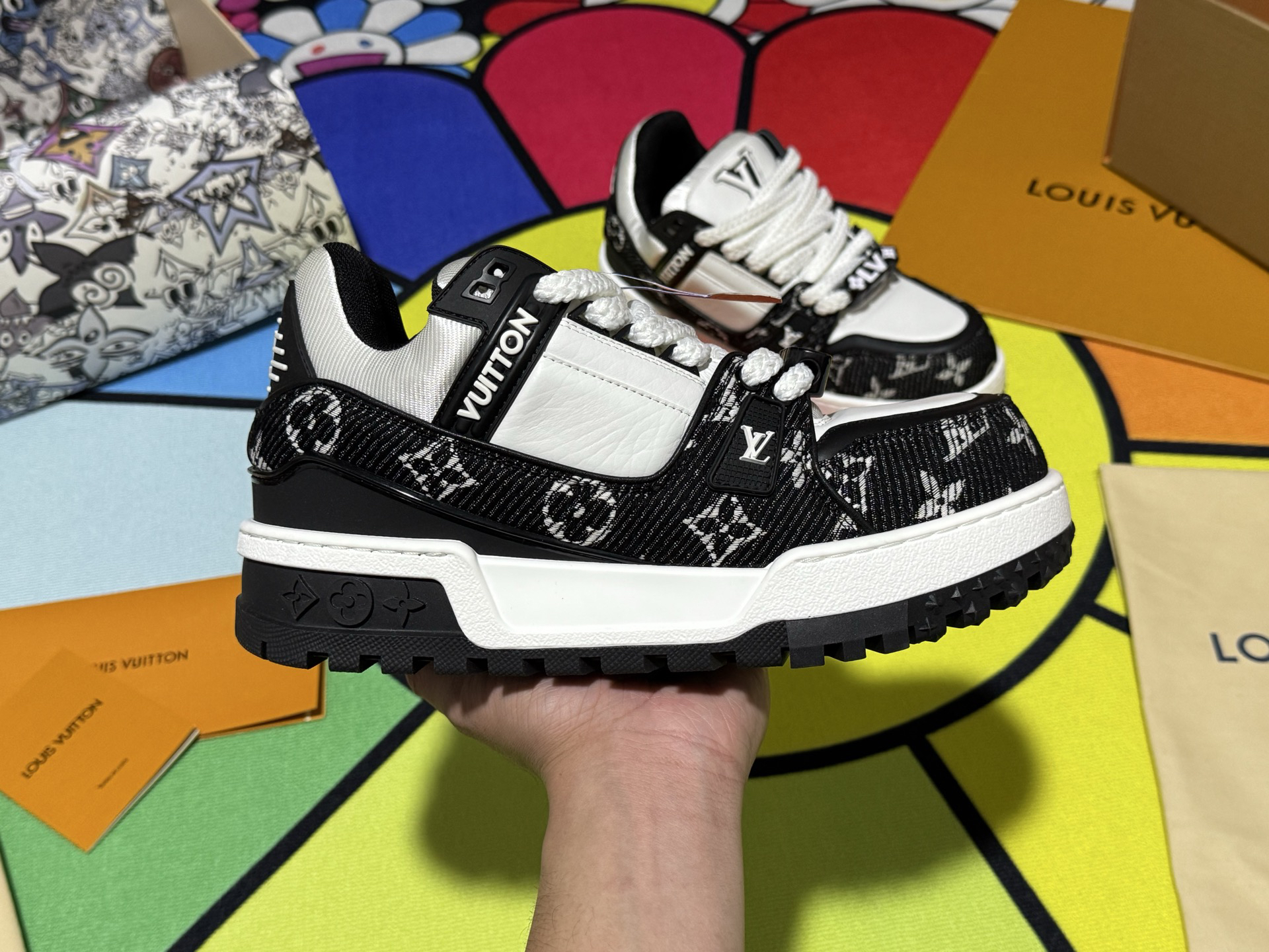 Louis Vuitton Sneakers in Denim