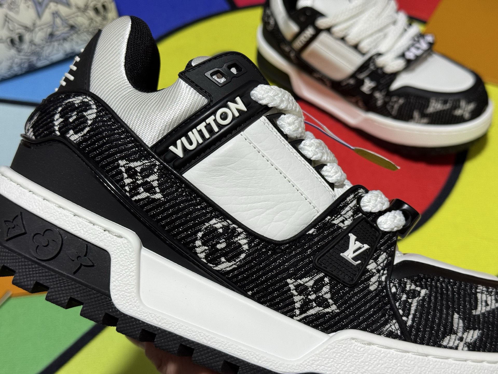 Louis Vuitton Sneakers in Denim