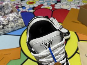 Louis Vuitton Sneakers in Denim