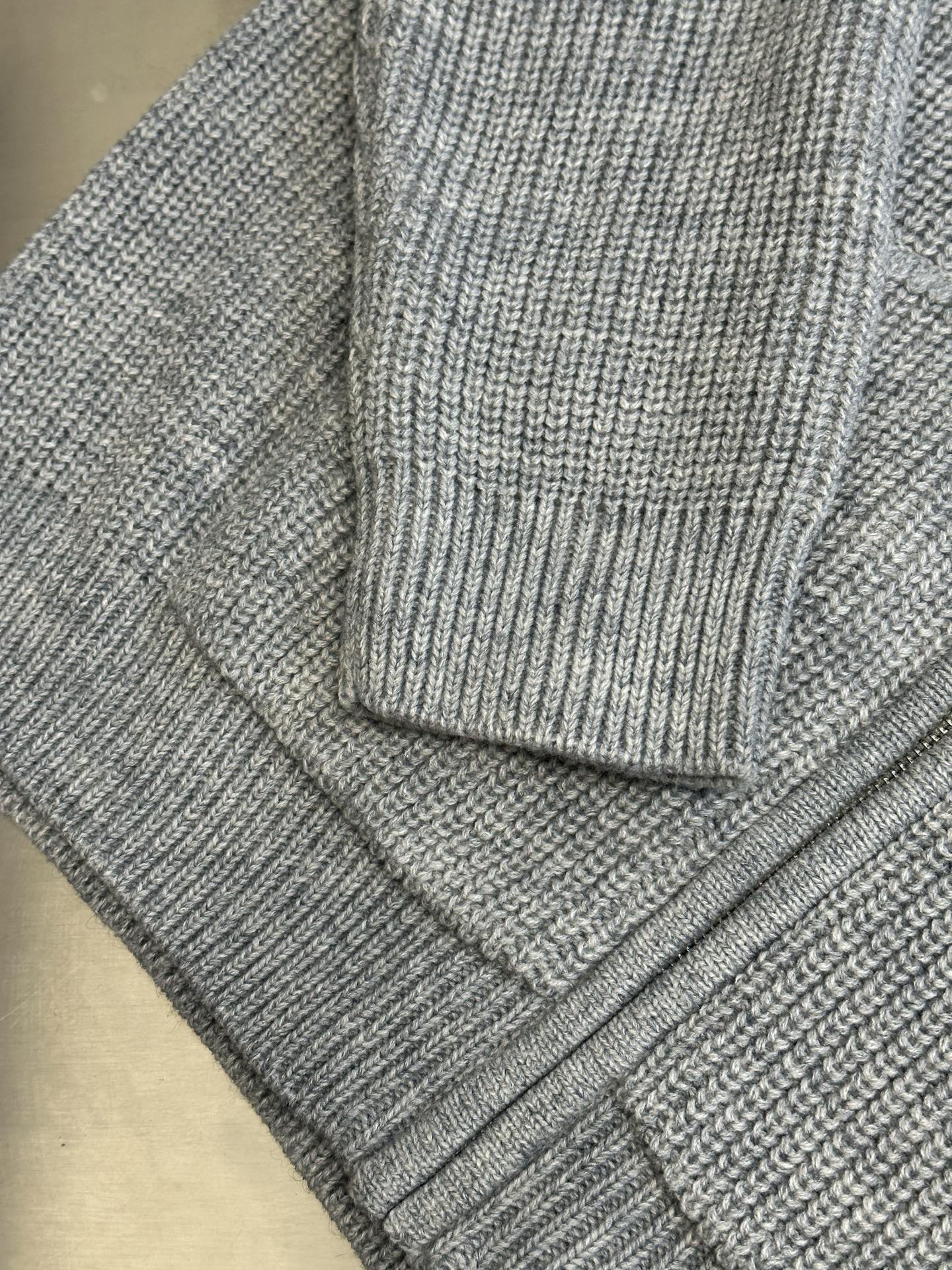 Hoodie in Grey