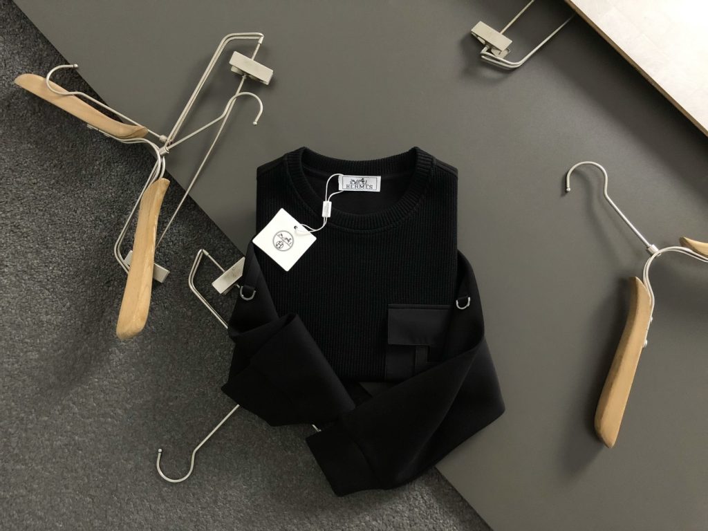 Hoodie in Black