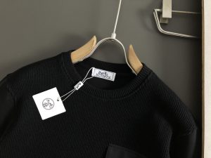 Hoodie in Black