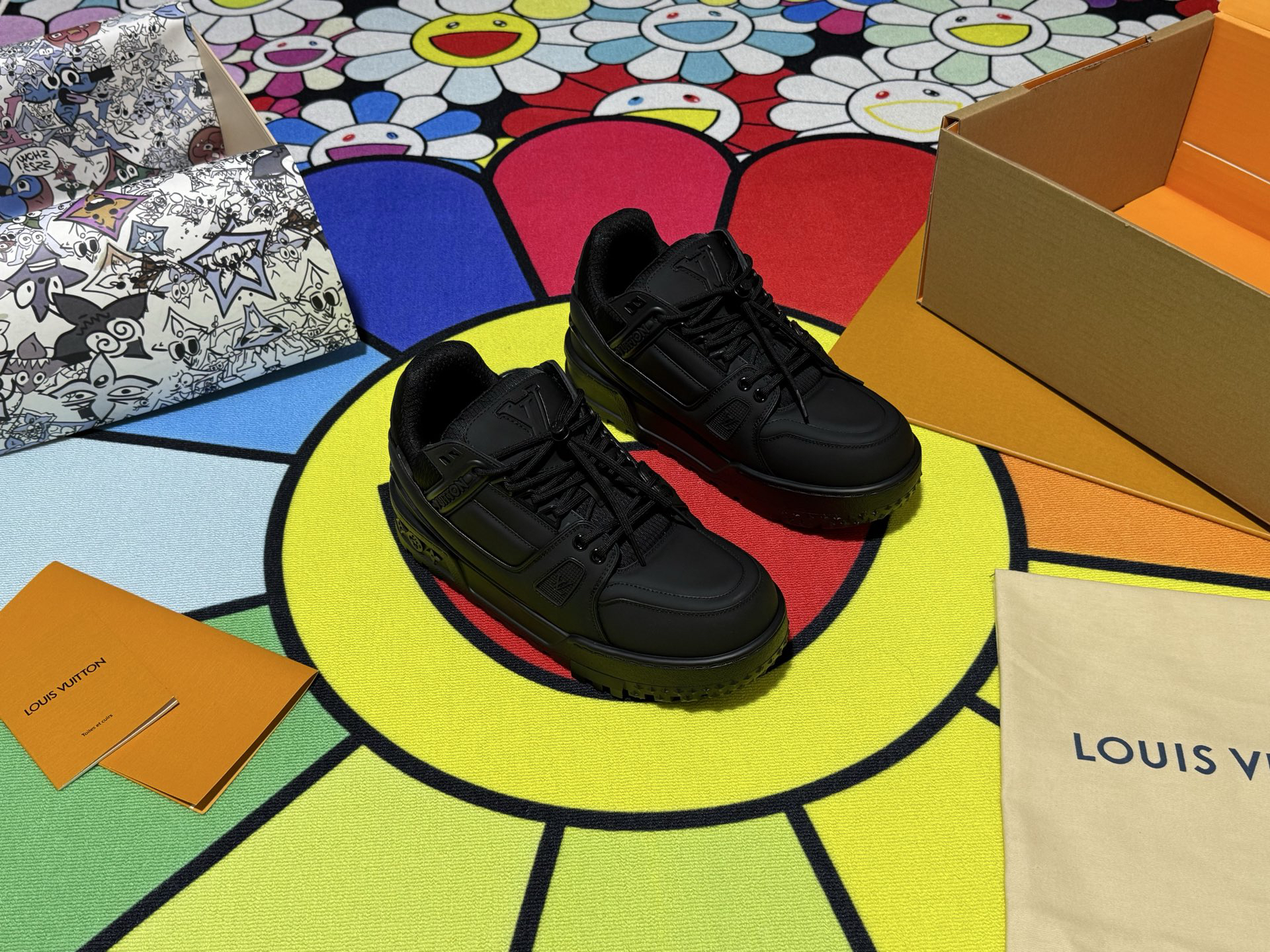 Louis Vuitton Sneakers in Denim