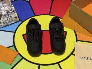 Louis Vuitton Sneakers in Denim