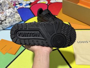 Louis Vuitton Sneakers in Denim