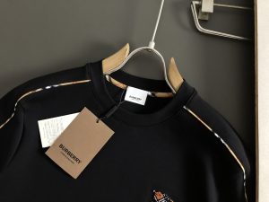 Hoodie in Black