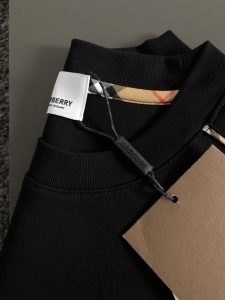 Hoodie in Black