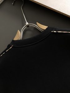 Hoodie in Black