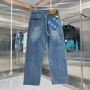Louis Vuitton Pants in Black