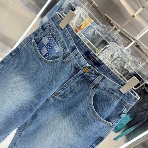 Louis Vuitton Pants in Black