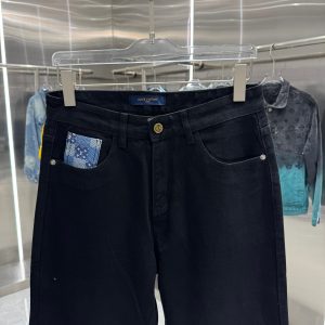 Louis Vuitton Pants in Black