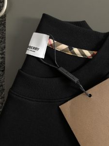 Hoodie in Black
