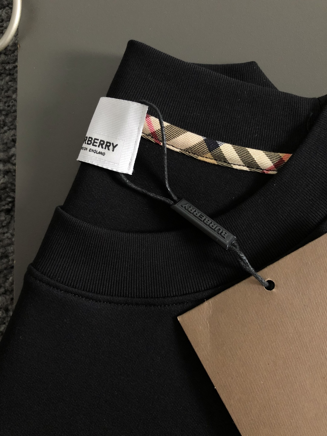 Hoodie in Black