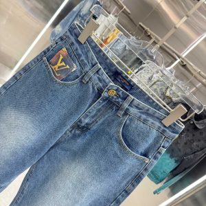 Louis Vuitton Pants in Black