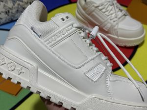 Louis Vuitton Sneakers in Denim