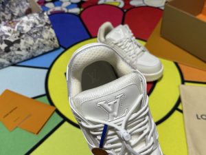 Louis Vuitton Sneakers in Denim