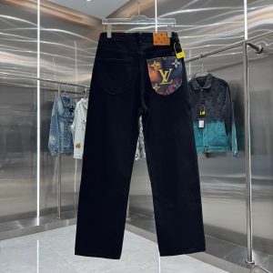 Louis Vuitton Pants in Black